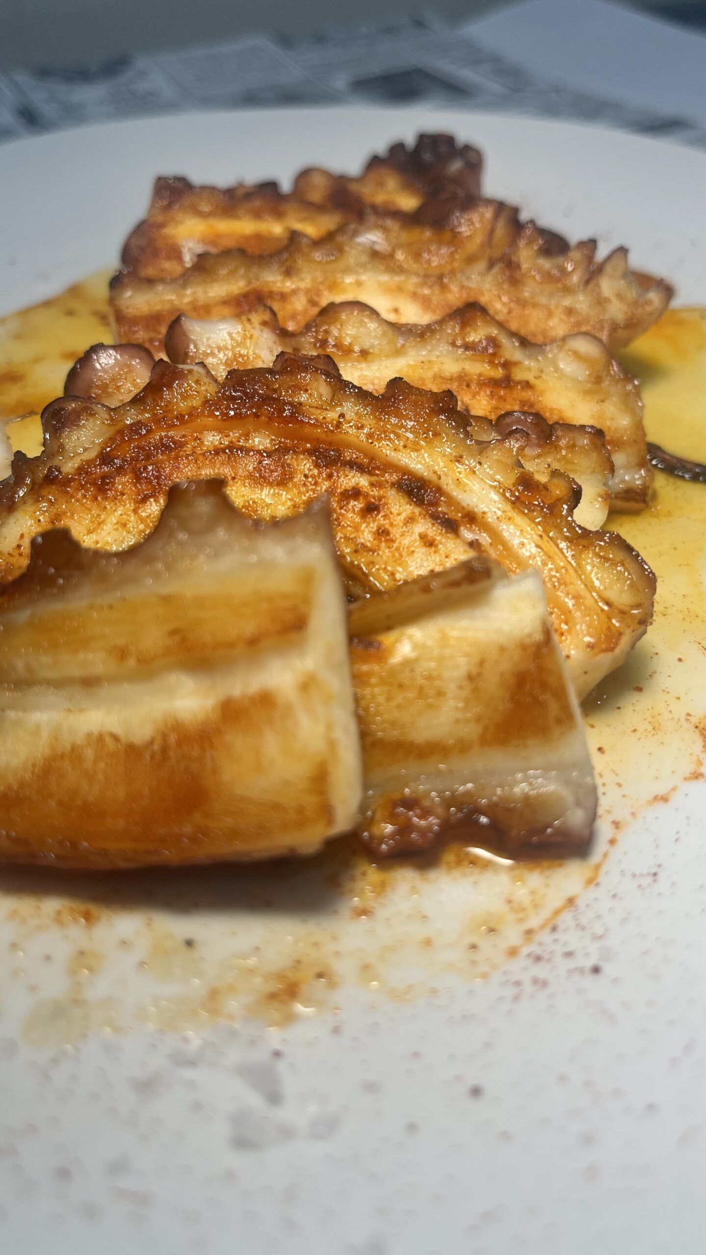 Ración de Pulpo Cocido en Plato - Imagen 4