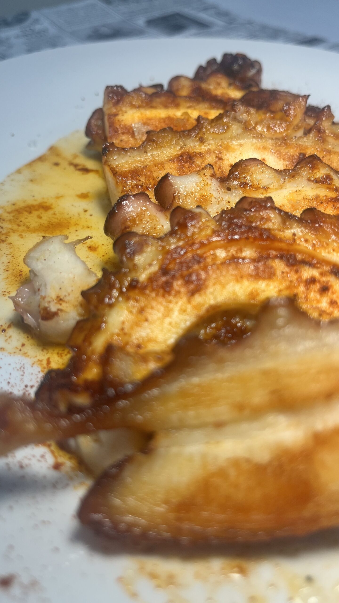 Ración de Pulpo Cocido en Plato - Imagen 2