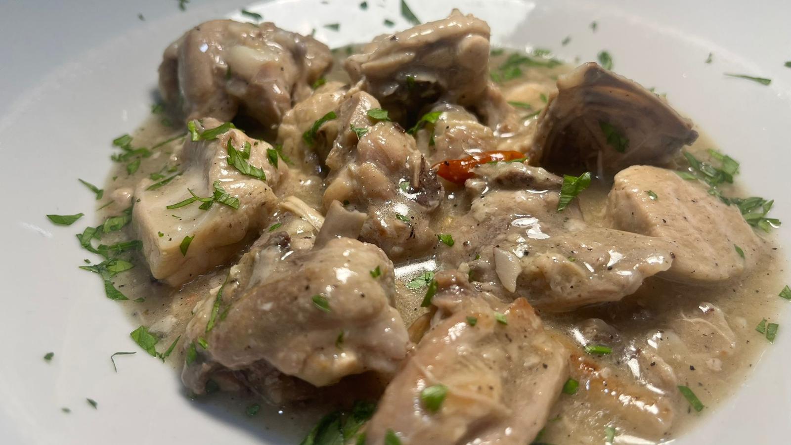 Pollo al Ajillo